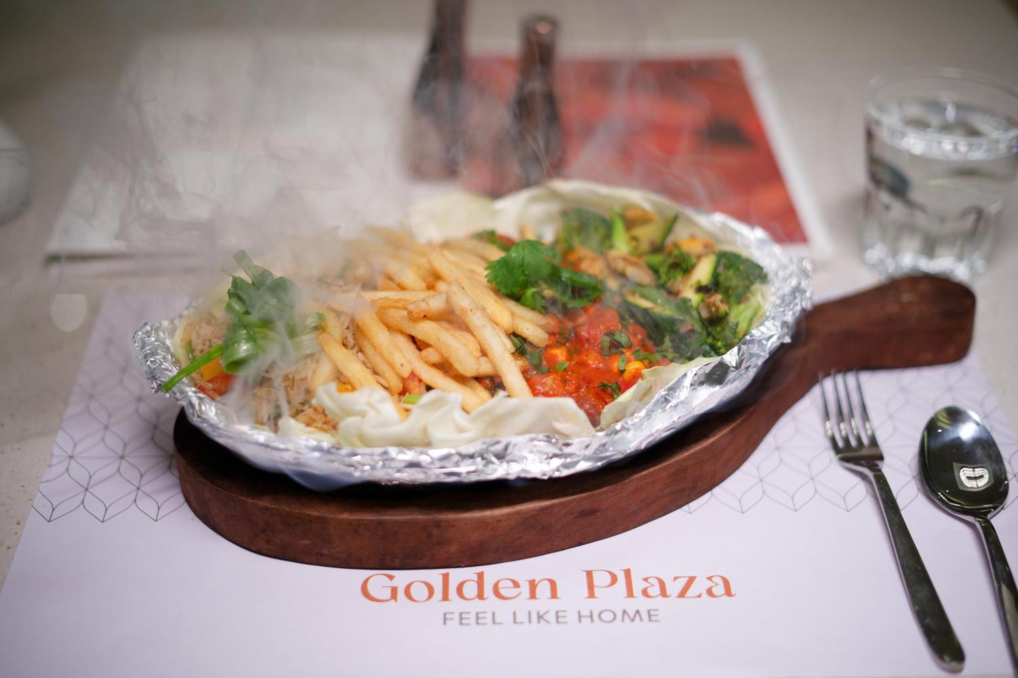 Golden Plaza Ξενοδοχείο Αχμπανταμπάντ Εξωτερικό φωτογραφία
